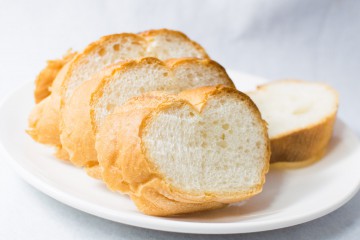 「食パンVSフランスパン」健康・美容に良いのはどっち？
